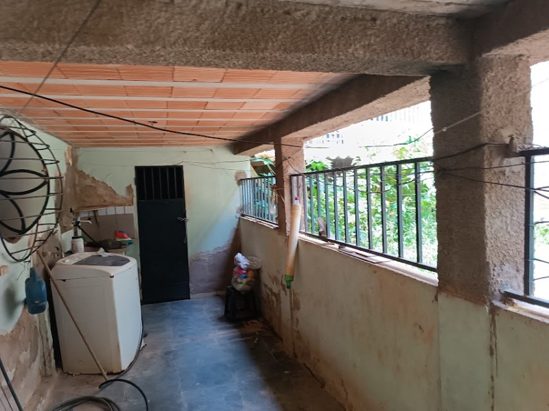 Casa à venda 3 quartos Bairro Universitários cód. 1012