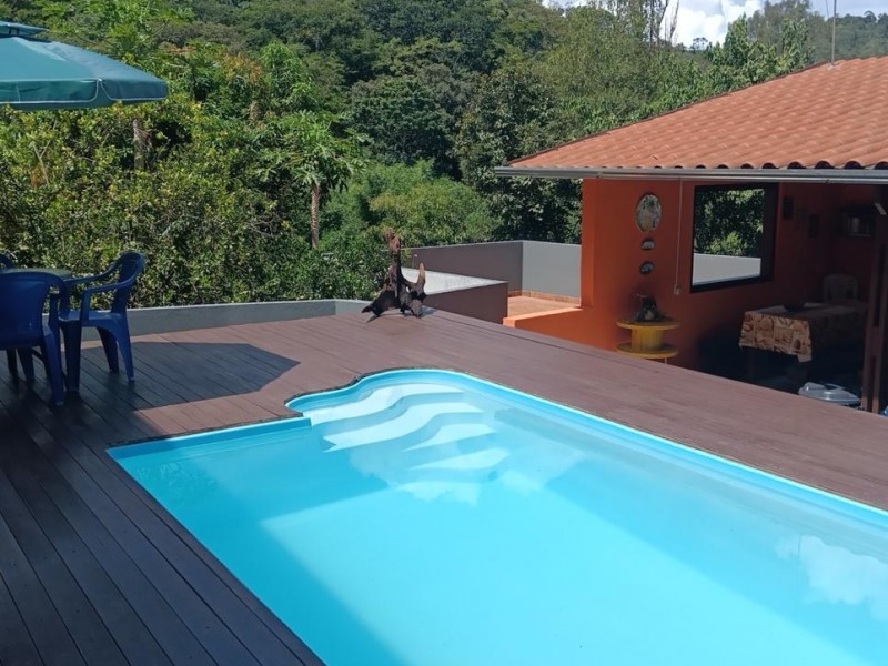 Casa à venda em Rio Acima 